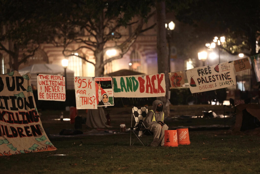 Policía desaloja la protesta propalestina en la Universidad del Sur de California - campamento-estudiantil-propalestina-en-universidad-del-sur-de-california-1024x683