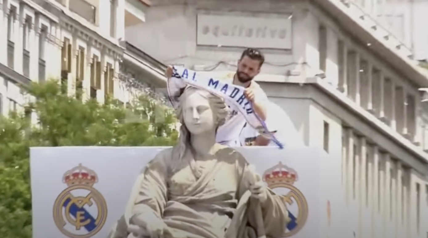 Los campeones y su afición celebran ante la diosa Cibeles Los campeones y su afición celebran ante la diosa Cibeles