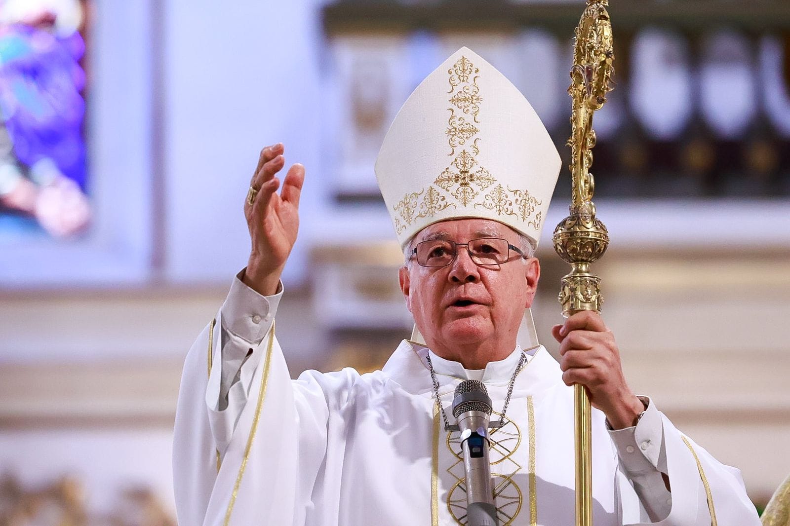 Cardenal Francisco Robles presenta su renuncia a la Arquidiócesis de Guadalajara