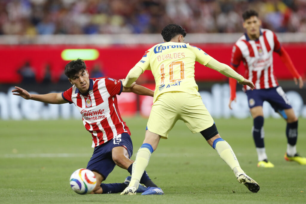 Chivas y América no se hacen daño en la ida; semifinal se definirá en el Azteca - chivas-y-america-no-se-hacen-dano-en-la-ida-semifinal-se-definira-en-el-azteca-3-1024x683
