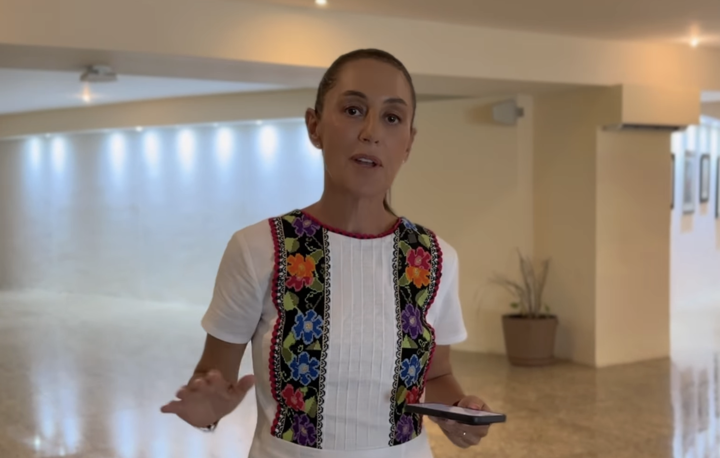 Claudia Sheinbaum desmiente el cierre de iglesias y dice que respeta todas las religiones