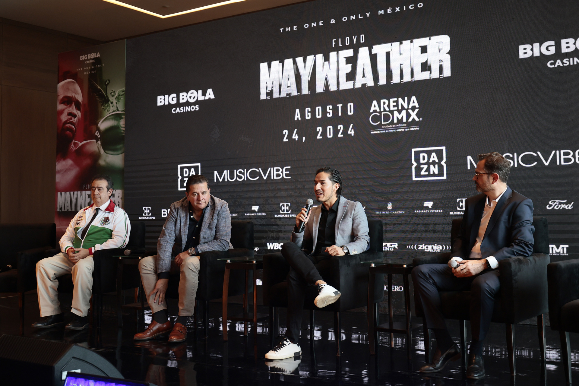 Floyd Mayweather participará en una pelea de exhibición en Ciudad de México Floyd Mayweather participará en una pelea de exhibición en Ciudad de México