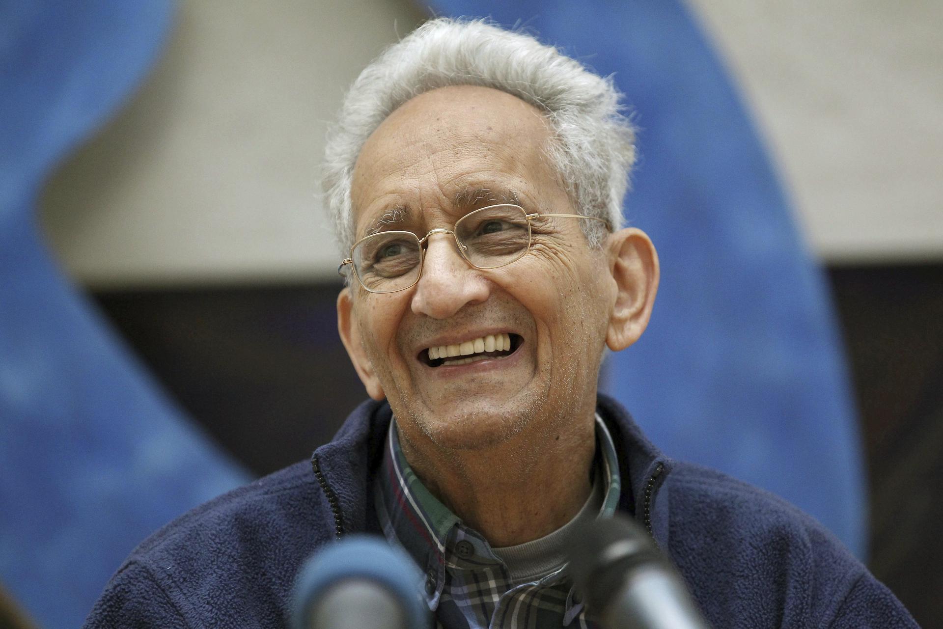 Murió Frank Stella, pintor minimalista estadounidense, a los 87 años