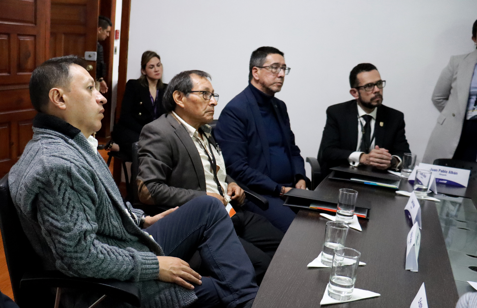 Gobierno de Ecuador entrega documentos secretos a familiares de periodistas asesinados en 2018