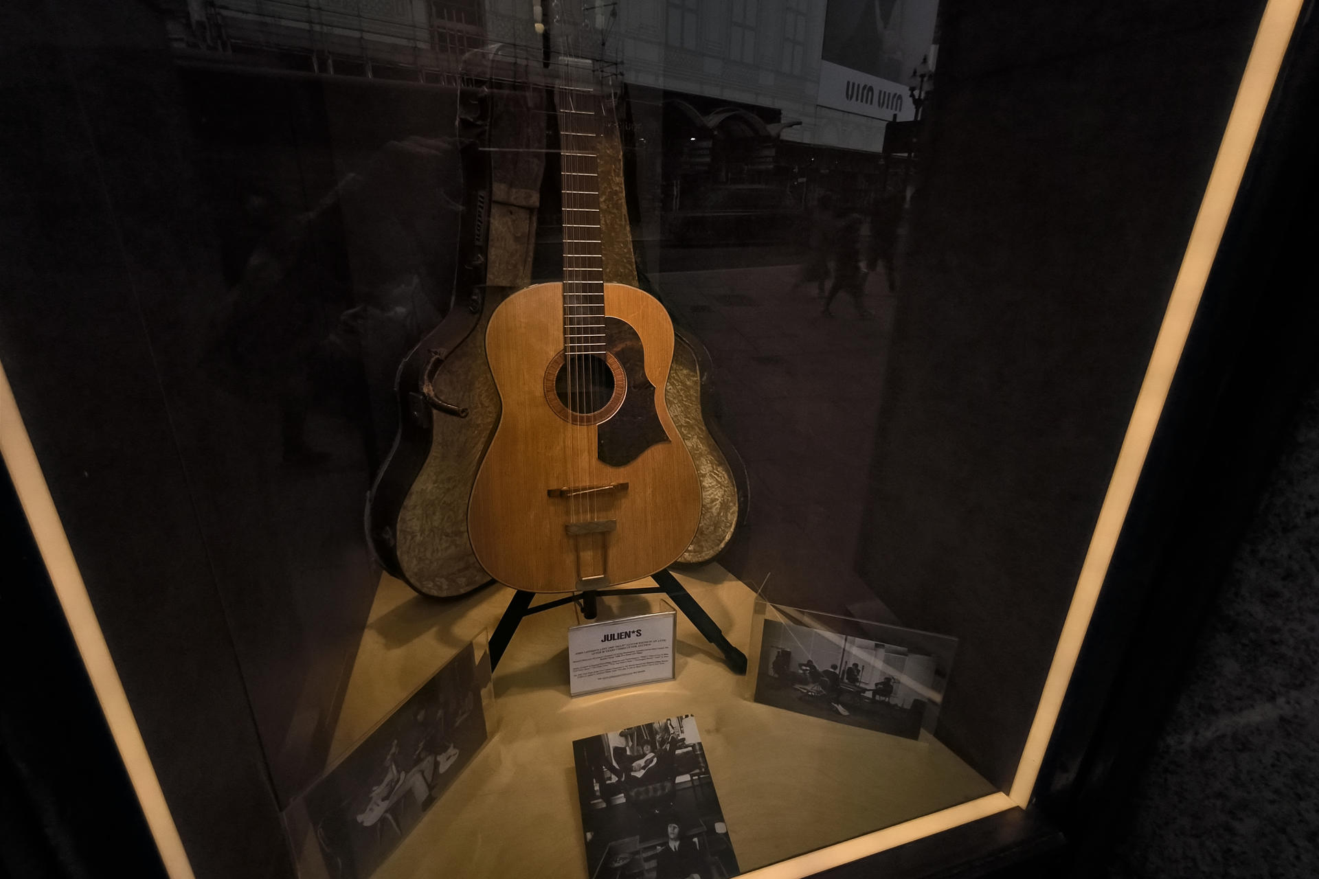 La guitarra perdida de John Lennon reaparece para batir récords de subasta La guitarra perdida de John Lennon reaparece para batir récords de subasta