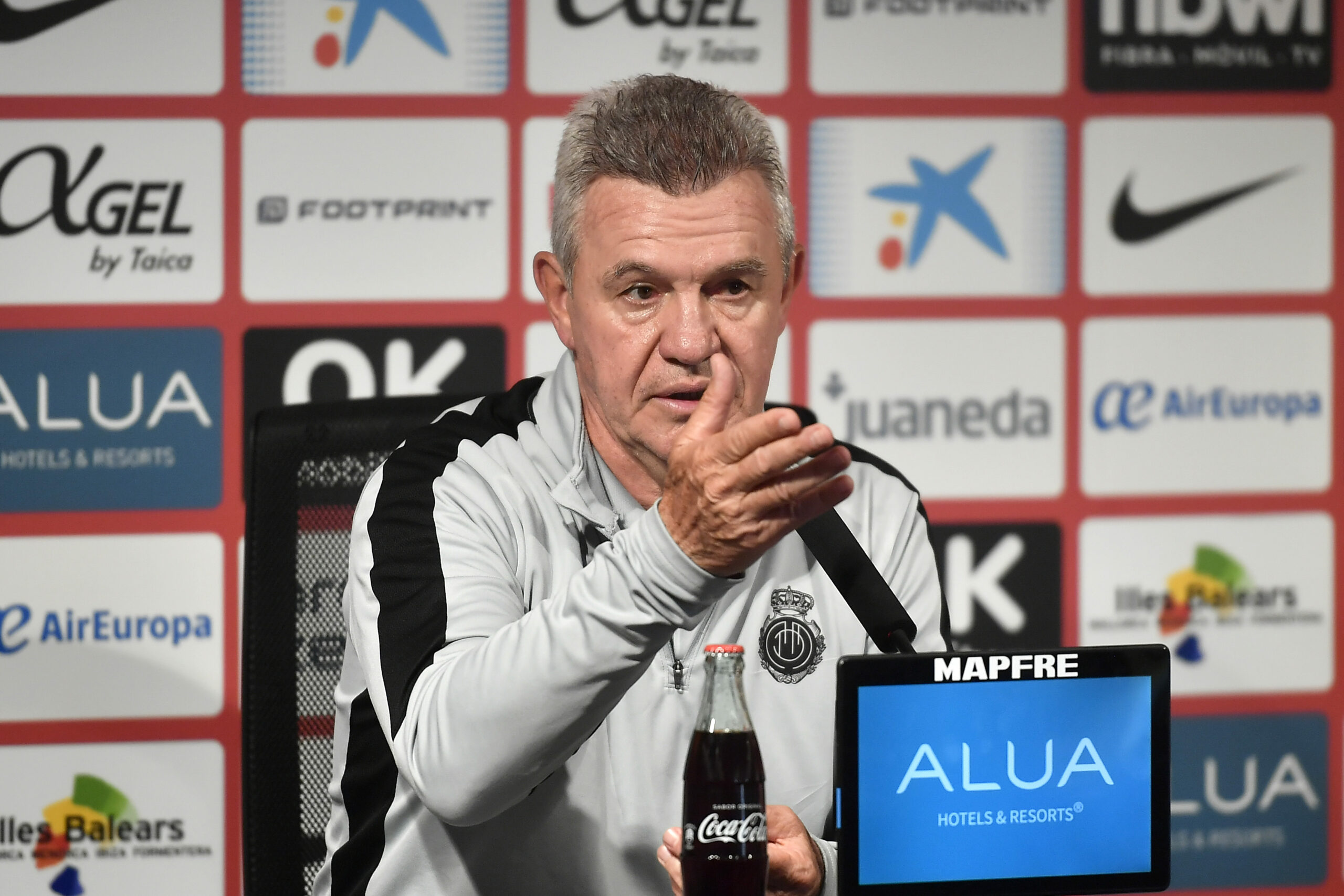 Javier Aguirre dice adiós entre aplausos: “Es un ciclo que se cierra” Javier Aguirre dice adiós entre aplausos: “Es un ciclo que se cierra”