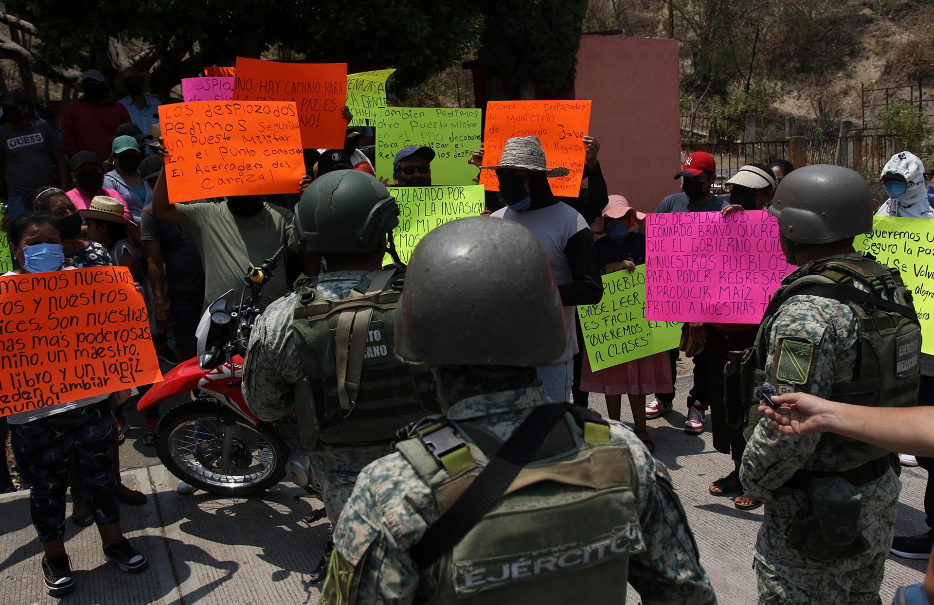 Desplazados por el crimen en Guerrero amenazan con boicot en las elecciones