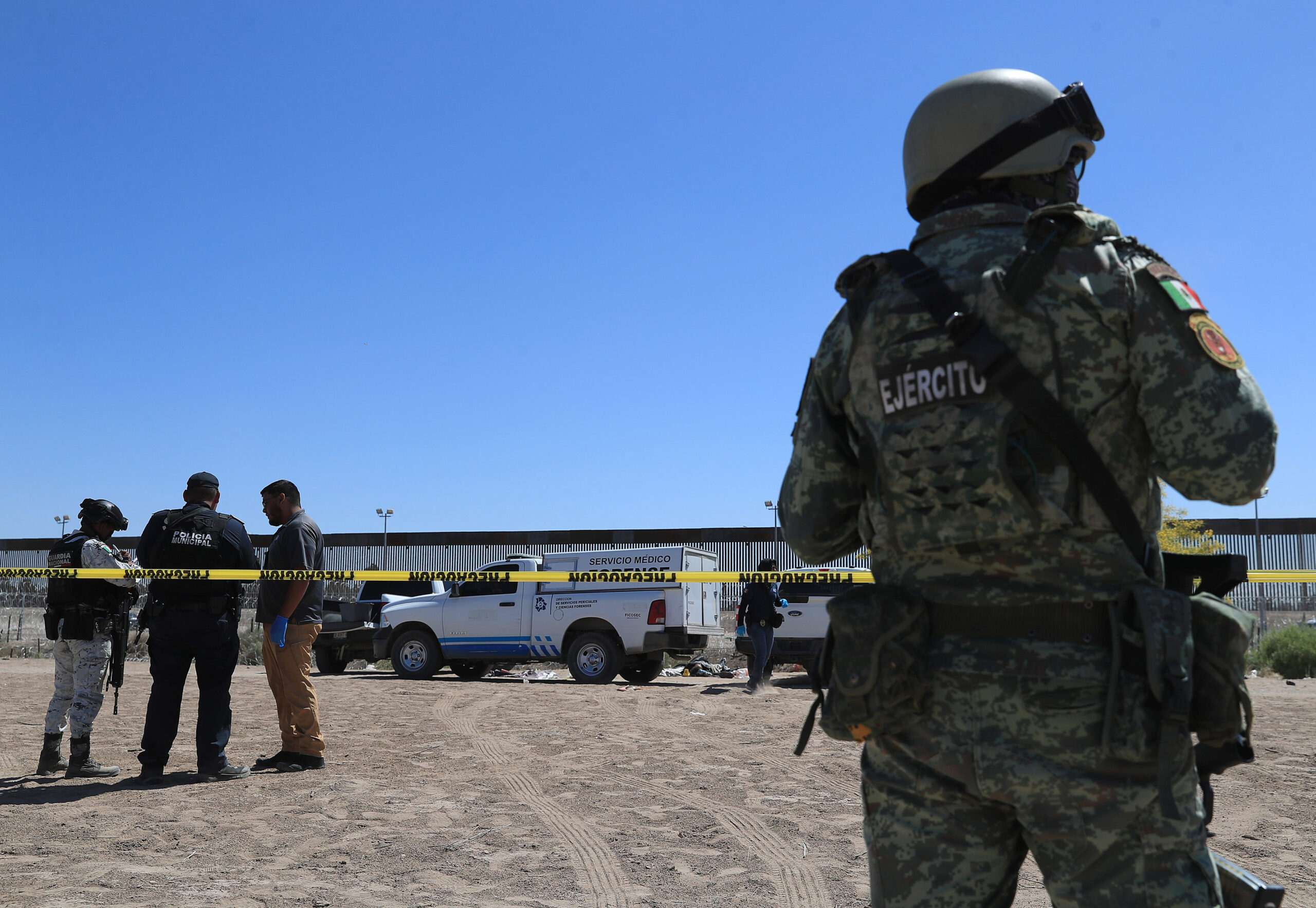 Muere un migrante en la frontera tras ser golpeado, presuntamente, por policía de Texas Muere un migrante en la frontera tras ser golpeado, presuntamente, por policía de Texas