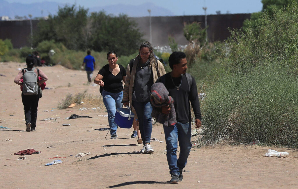 EE.UU. descarta aumentar citas diarias para la entrada de migrantes