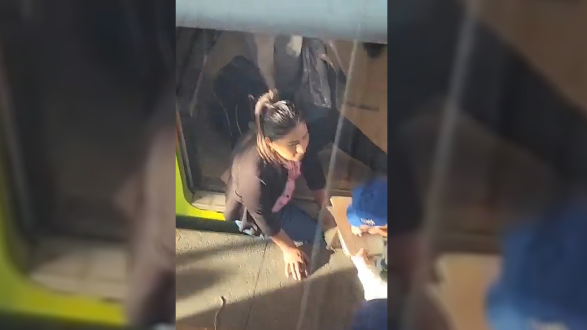 #Video Mujer se accidenta en L12 del Metro; su pierna se atoró entre andén y vagón