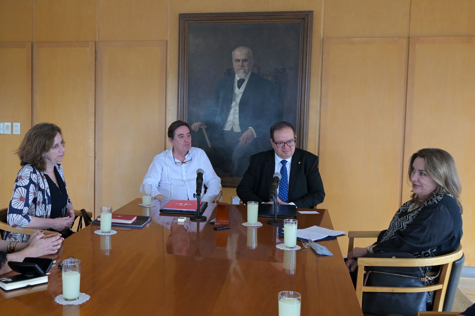 Refrendan UNAM y el Instituto Cervantes trabajo conjunto en favor de la cultura y difusión del español Refrendan UNAM y el Instituto Cervantes trabajo conjunto en favor de la cultura y difusión del español