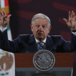 Mexicanos viven hoy “la cresta de una ola de transformación”: AMLO