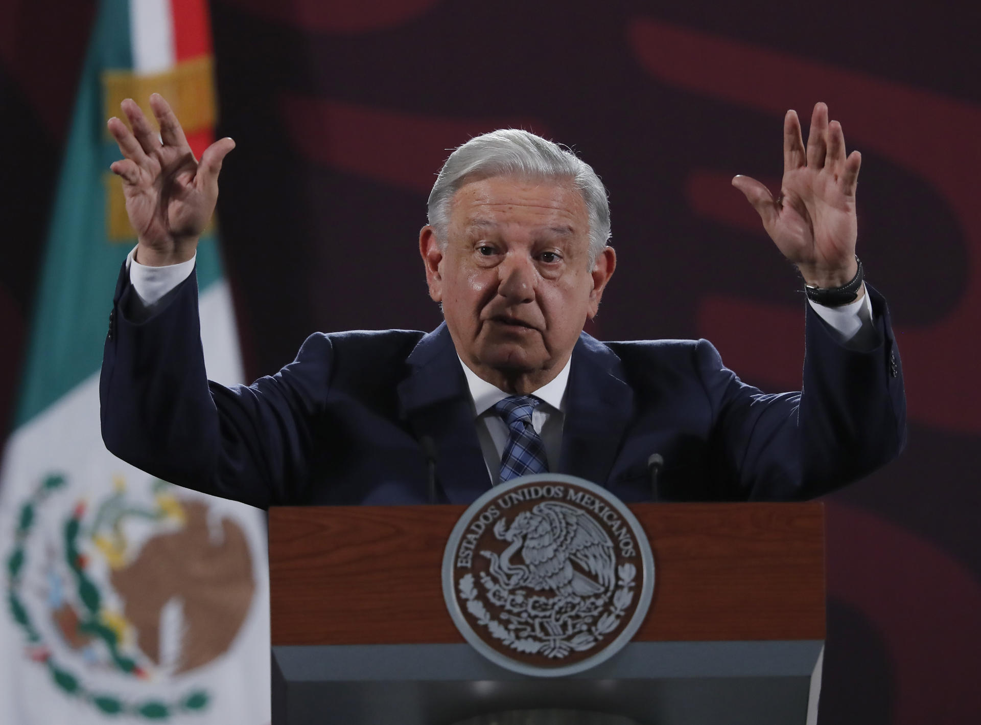 Mexicanos viven hoy “la cresta de una ola de transformación”: AMLO