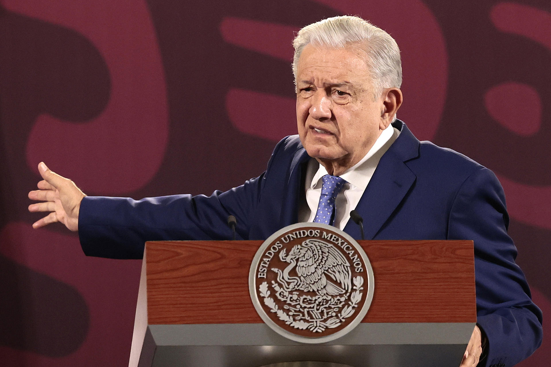 “Aunque parezca paradójico, no informan”: AMLO reclama a medios por no dar a conocer datos del PREP