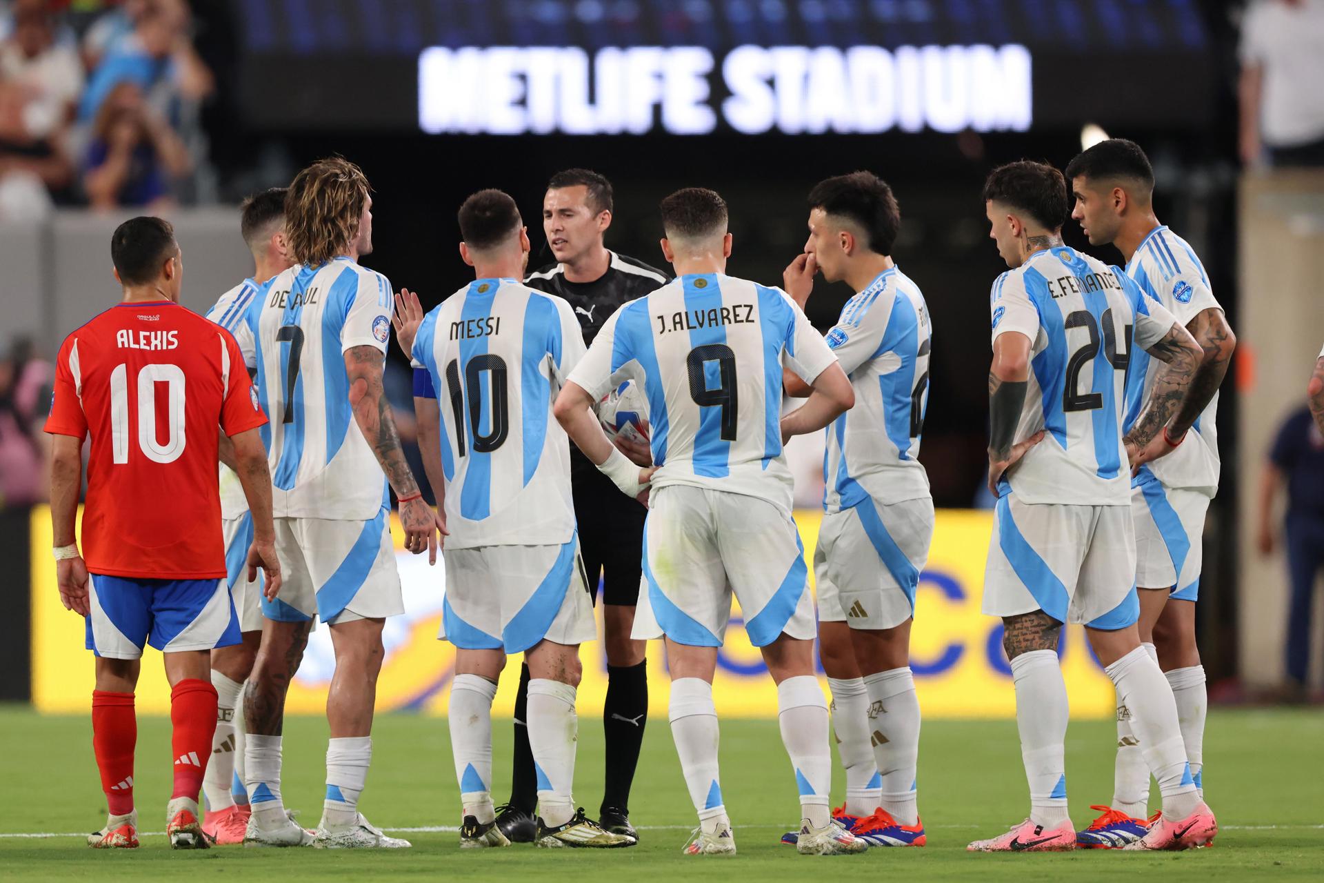 Lautaro Martínez anticipa el pase de Argentina a cuartos y lidera entre goleadores
