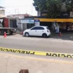 Abandonan 3 cuerpos dentro de auto en Acapulco, Guerrero