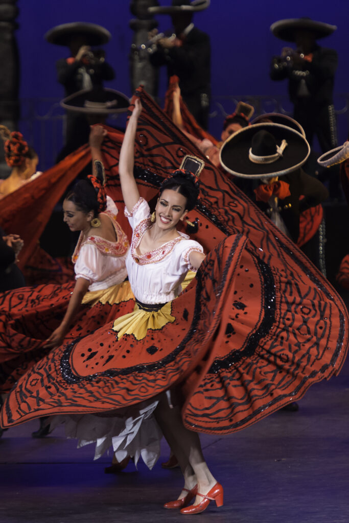 Ballet Folklórico de Amalia Hernández llega al Hollywood Bowl de Los Ángeles - ballet-folklorico-de-mexico-de-amalia-hernandez1-683x1024