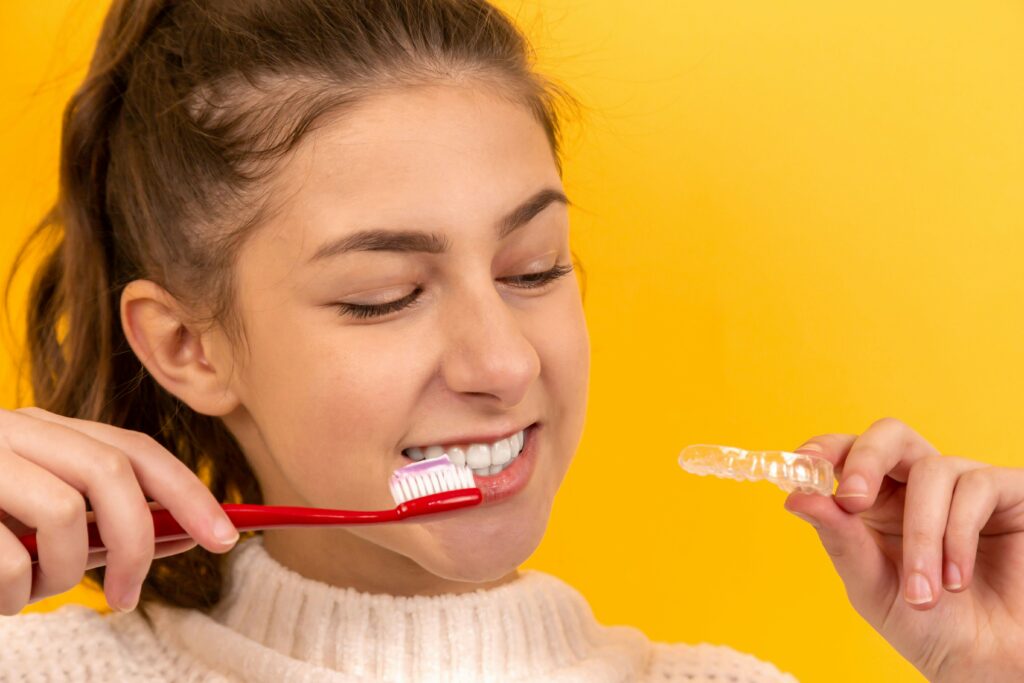 ¿Sabías que puedes dañar la microbiota bucal por exceso de limpieza?