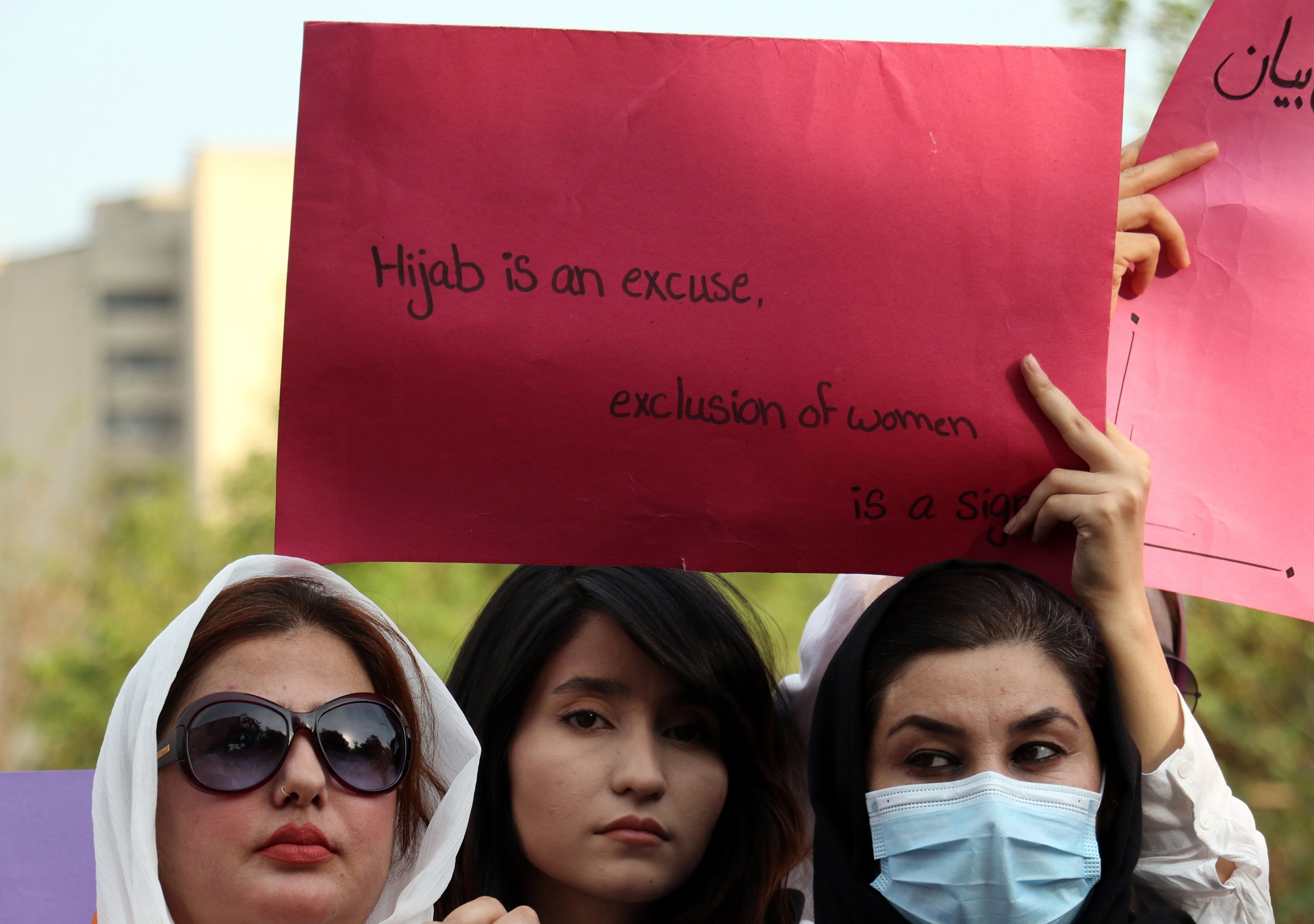 El veto a la educación femenina en Afganistán cumple mil días