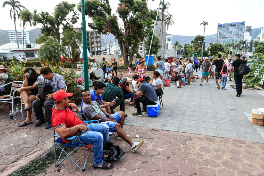 Acapulco sale a votar en medio de la ola de violencia que vive - fila-para-votar-en-acapulco-1024x683