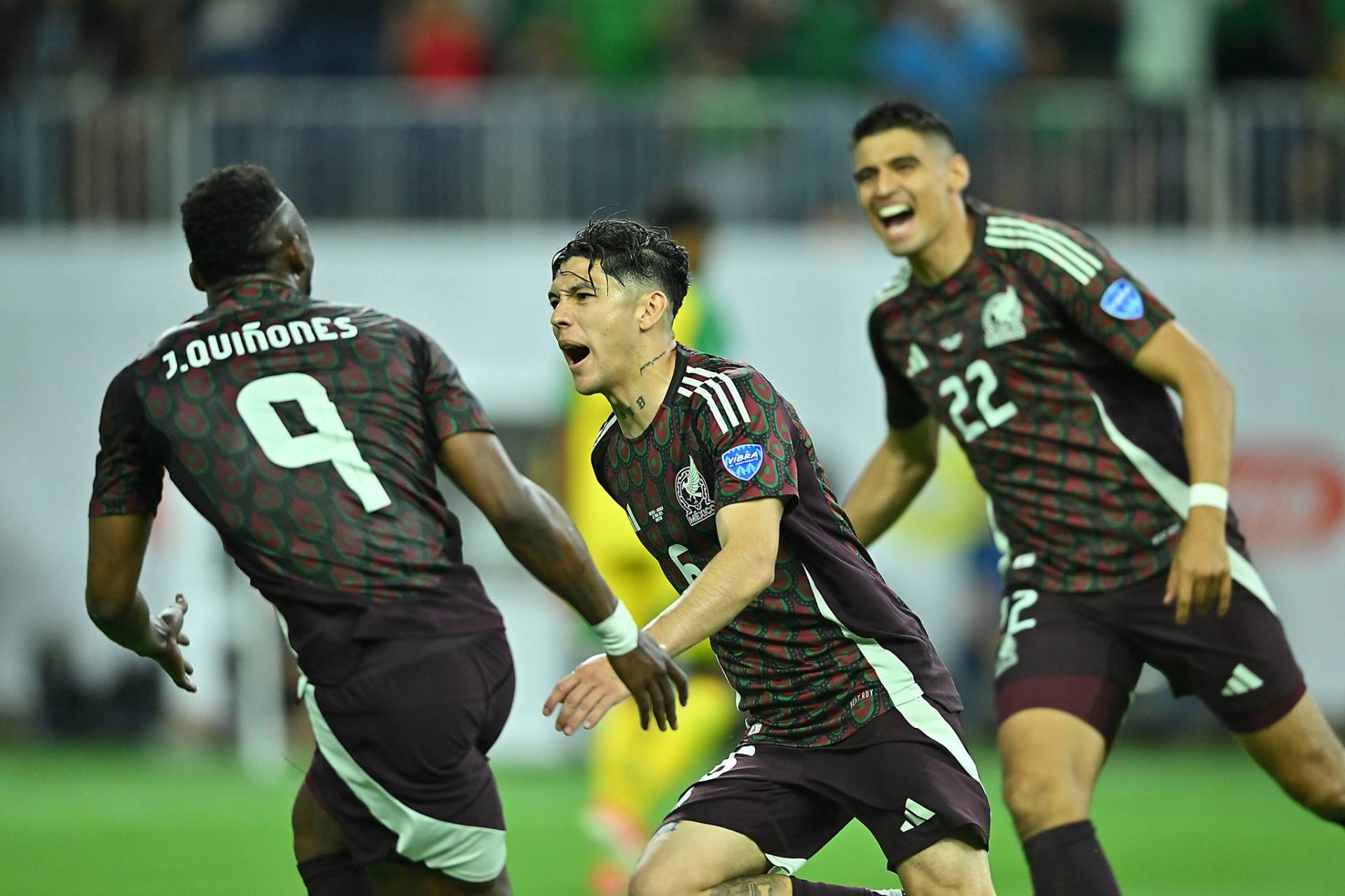 México domina a Ecuador en Copa América México domina a Ecuador en Copa América