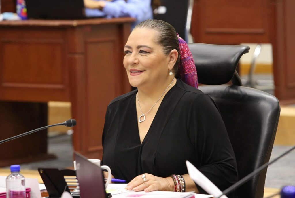 “Me ha gustado el desempeño de la presidenta del INE”: AMLO alaba a consejera Guadalupe Taddei
