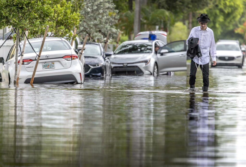 Fuertes lluvias en Florida causan severas inundaciones