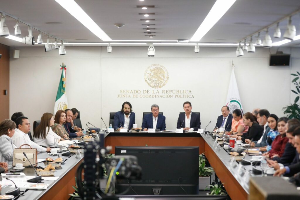Monreal anuncia que Comisión Permanente del Congreso organizará proceso de análisis de primeras 5 reformas de AMLO