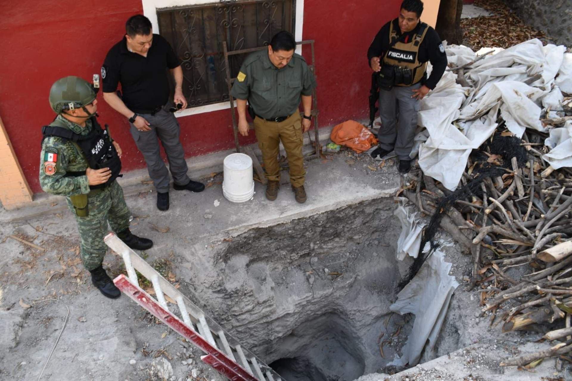 Hallan narcotúnel en Miacatlán, Morelos Hallan narcotúnel en Miacatlán, Morelos