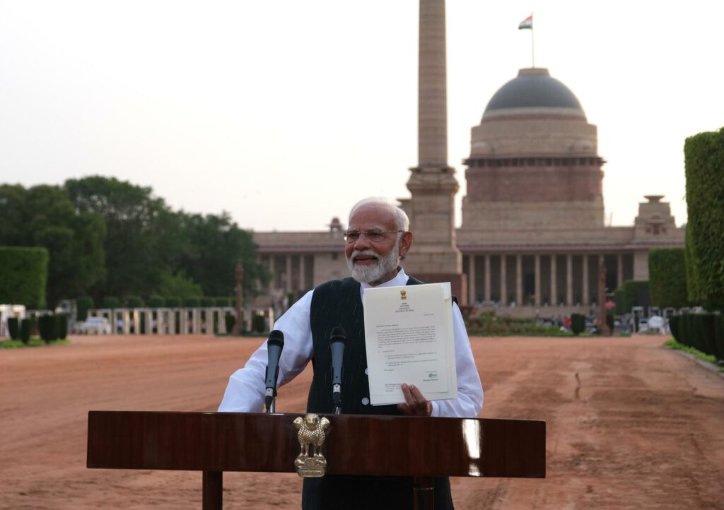 Narendra Modi toma posesión como primer ministro de India por tercera vez consecutiva