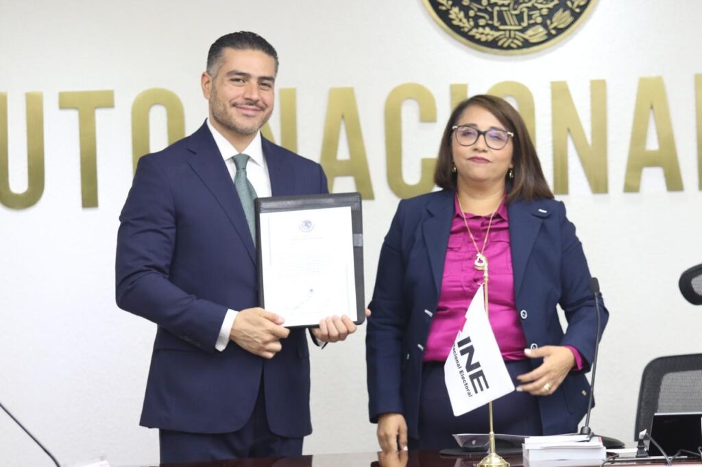 Omar García Harfuch recibe constancia de mayoría como senador electo por la CDMX