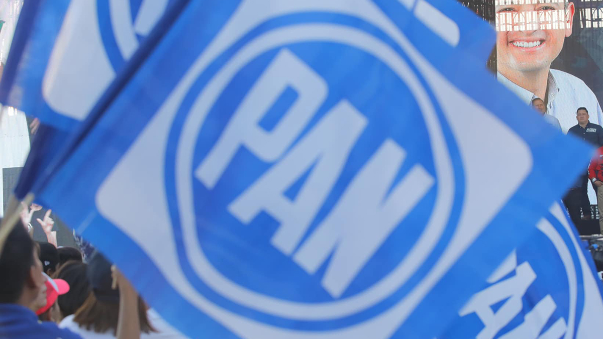 Mesa política tunde al PAN y analiza postura política de Morena