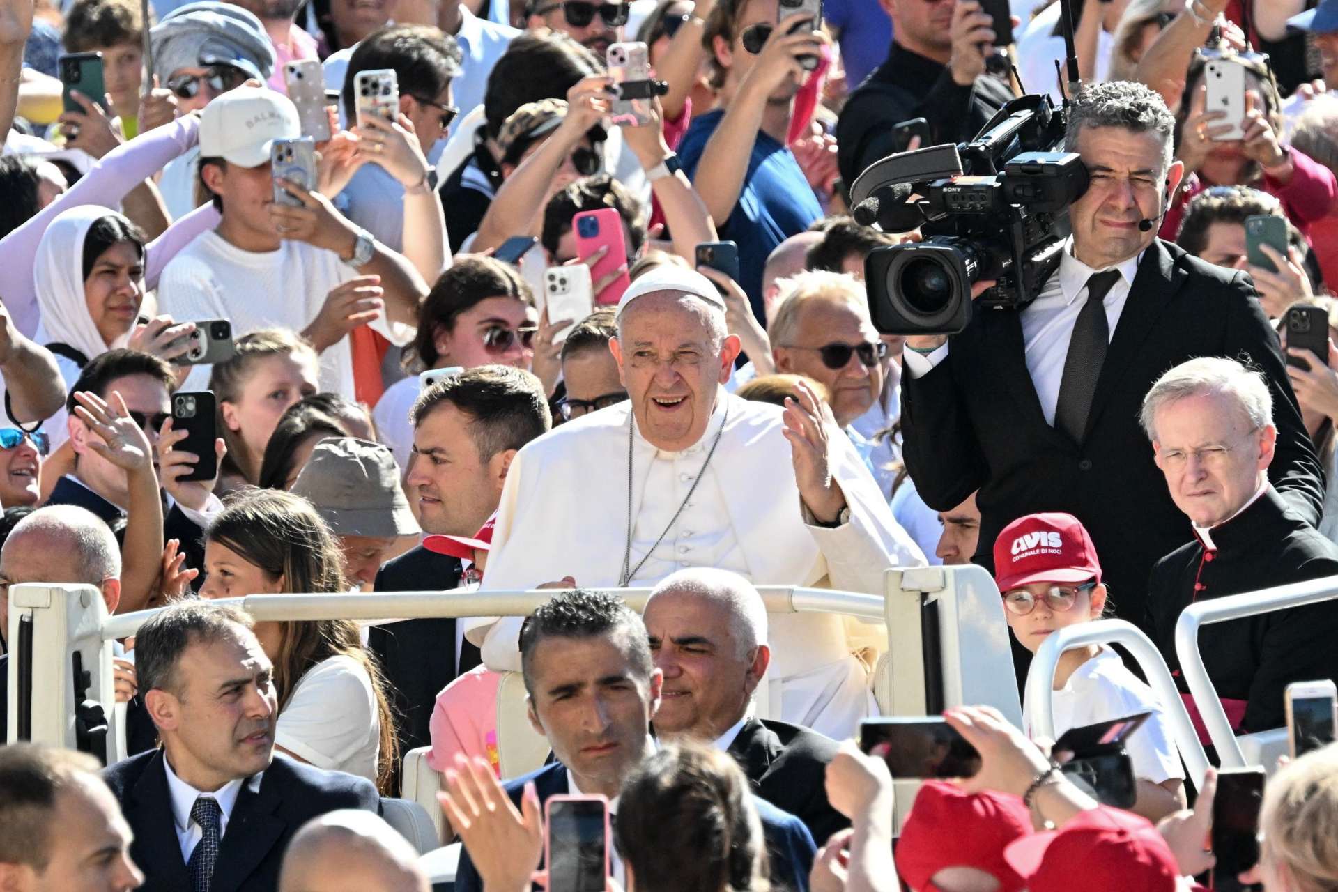 Papa Francisco recuerda que la guerra es siempre “una derrota”