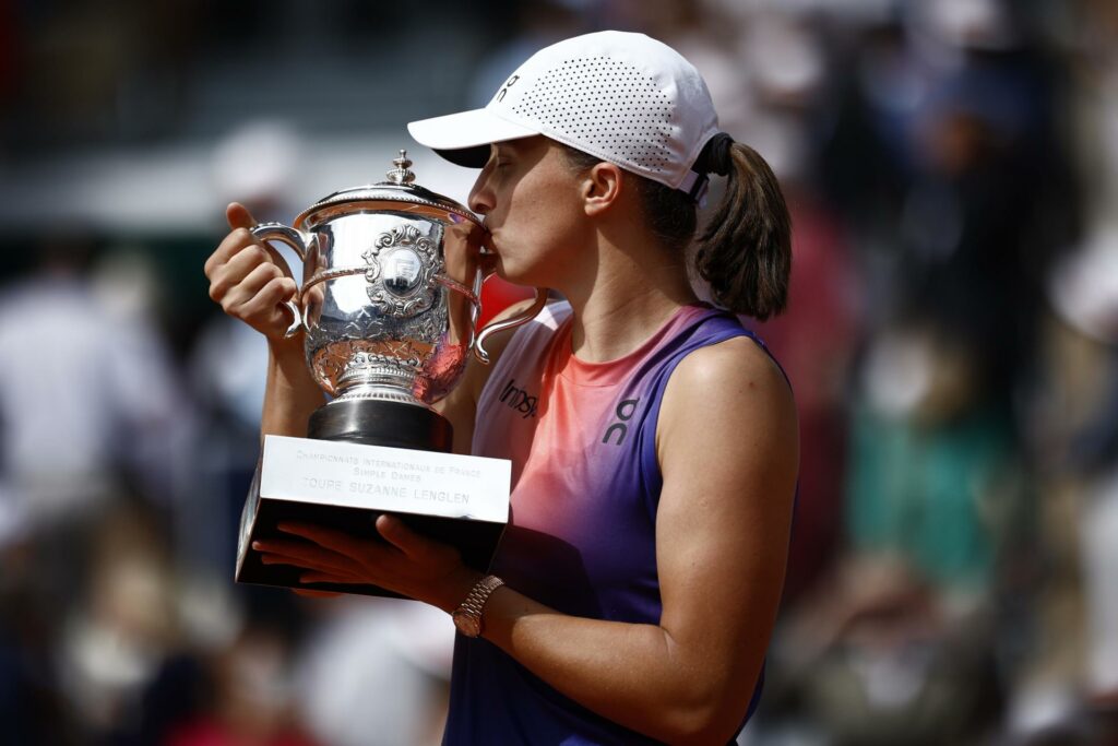 Swiatek destroza a Paolini y conquista su cuarto Roland Garros