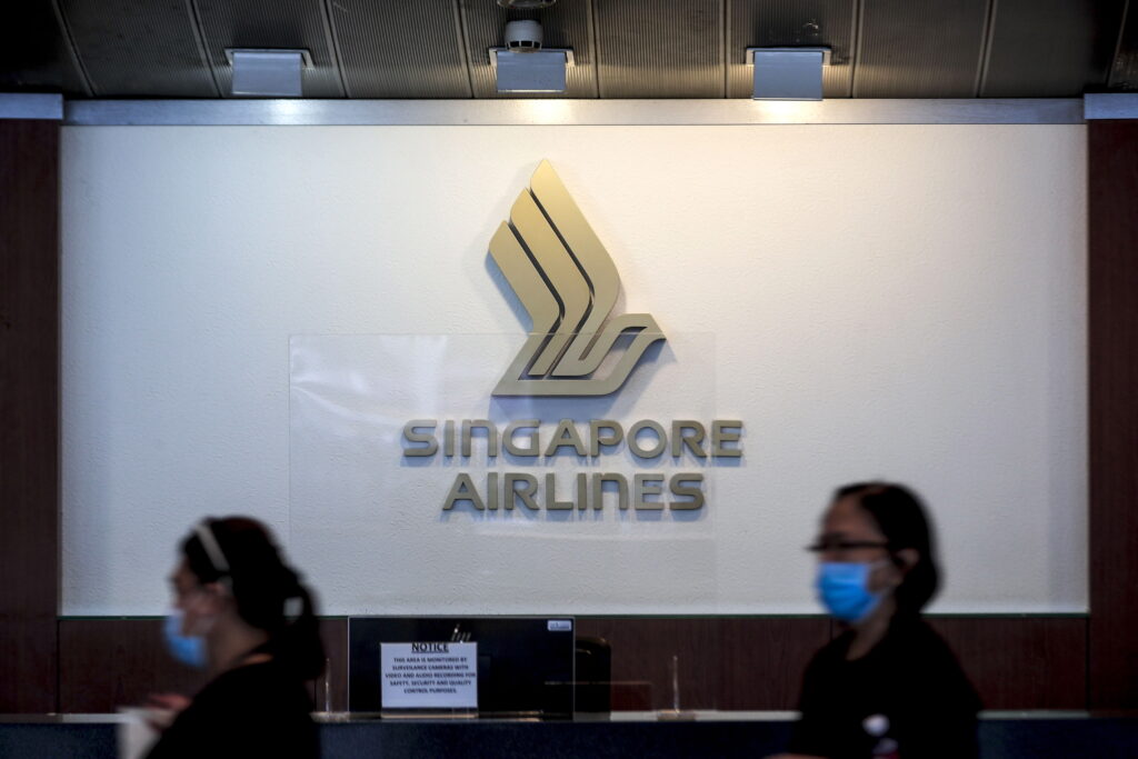 Singapore Airlines ofrece un adelanto de 25 mil dólares a heridos graves por turbulencias. Foto de EFE