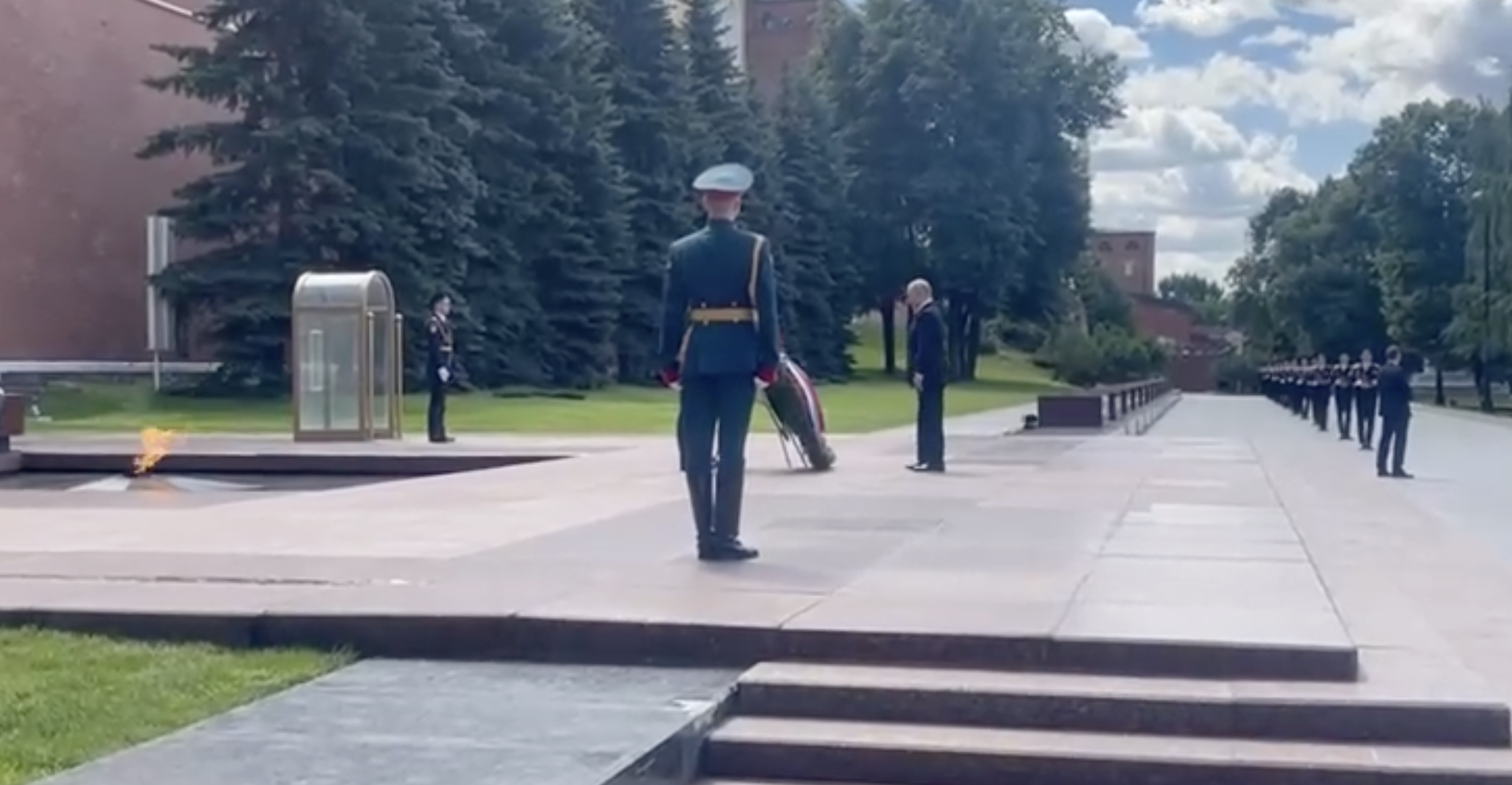 Putin honra la memoria de los caídos en el 83 aniversario del comienzo de la invasión nazi