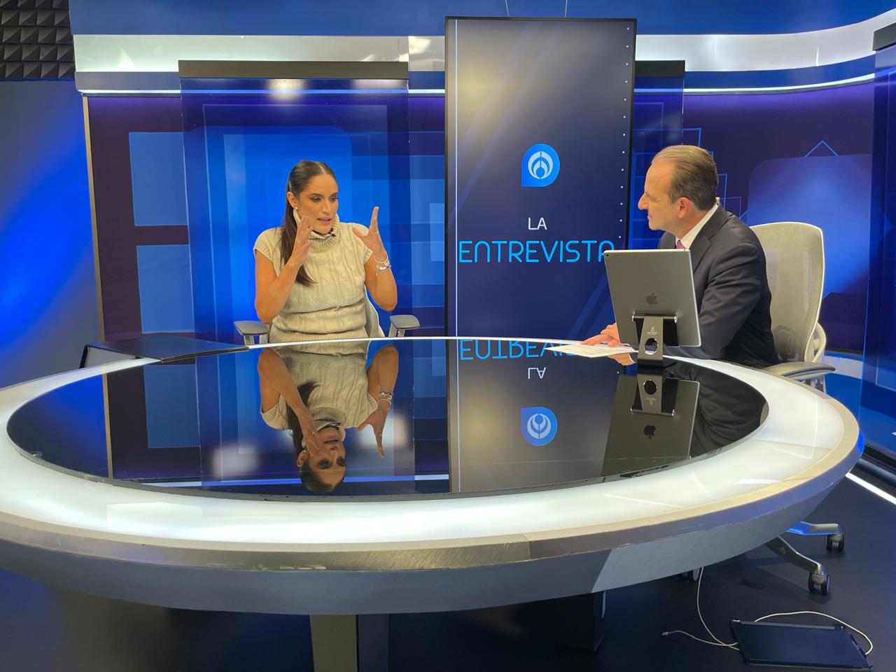 Entretenimiento y periodismo, esto presentará Danielle Dithurbide en el 103.3 fm