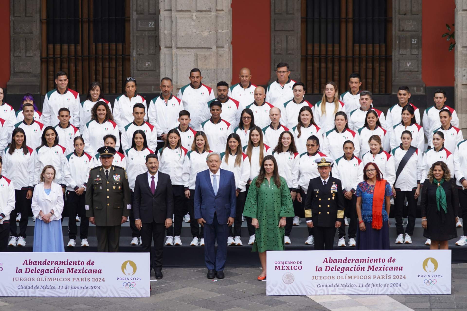 “Ya tenemos sus apoyos para cuando regresen”: AMLO desea éxito a delegación mexicana que participará en París 2024