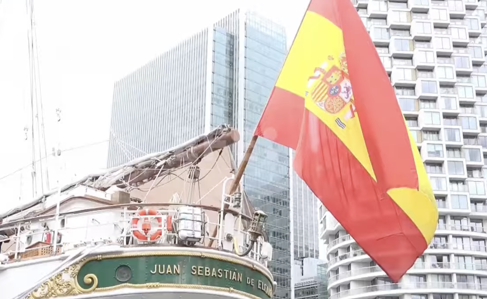 Llega a Londres el buque-escuela de la Armada española Juan Sebastián de Elcano