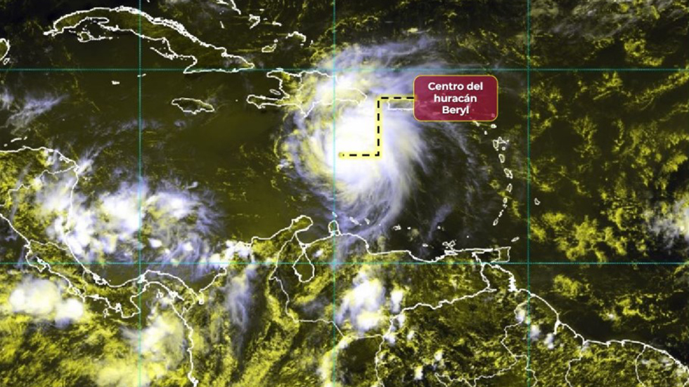 Huracán ‘Beryl’ baja a categoría 4 rumbo a Quintana Roo