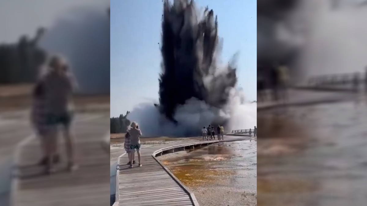 #Video Explosión hidrotermal sorprende a visitantes de Yellowstone; cierran el parque