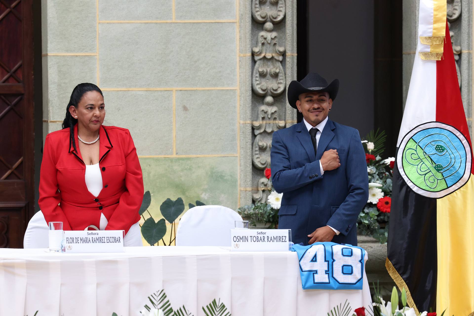 Guatemala ofrece disculpas a la familia de un joven dado en adopción ilegalmente en 1998