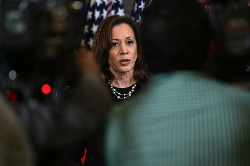 J.D. Vance tacha a Kamala Harris de “zar fronteriza” fracasada - kamala-harris-2-1-1024x683
