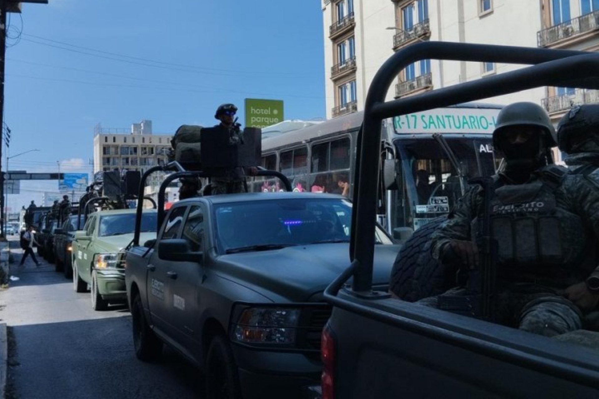 Llegan 300 militares a Nuevo León para reforzar seguridad