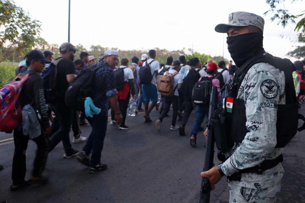 Activistas y migrantes en sur de México viven incertidumbre tras renuncia de Biden - parte-nueva-caravana-con-unos-3-mil-migrantes-desde-ciudad-hidalgo-en-chiapas-1024x683