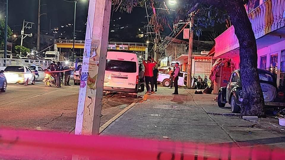 Atacan a equipo de futbol en Acapulco tras pasar a las finales; un jugador murió Atacan a equipo de futbol en Acapulco tras pasar a las finales; un jugador murió