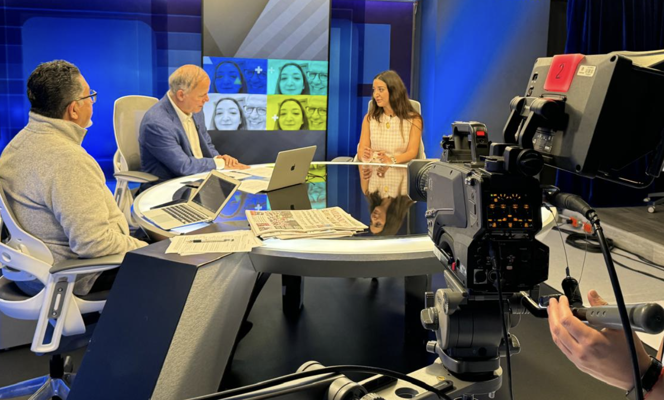 “María José + López-Dóriga”, la conversación de una hija con una leyenda “María José + López-Dóriga”, la conversación de una hija con una leyenda