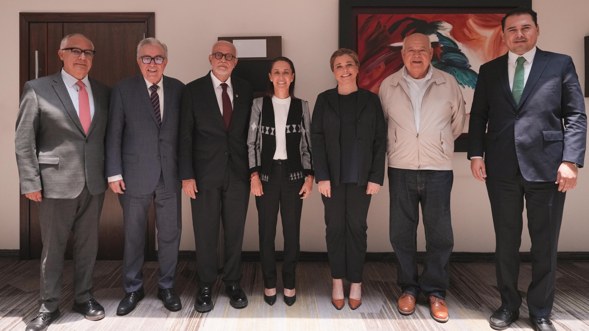 Claudia Sheinbaum se reúne con gobernadores para definir proyectos prioritarios