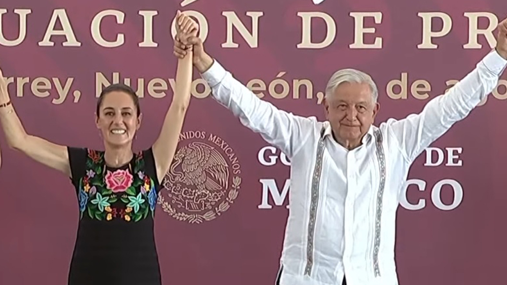 AMLO y Sheinbaum destacan “transición histórica” al concluir gira por el país AMLO y Sheinbaum destacan “transición histórica” al concluir gira por el país