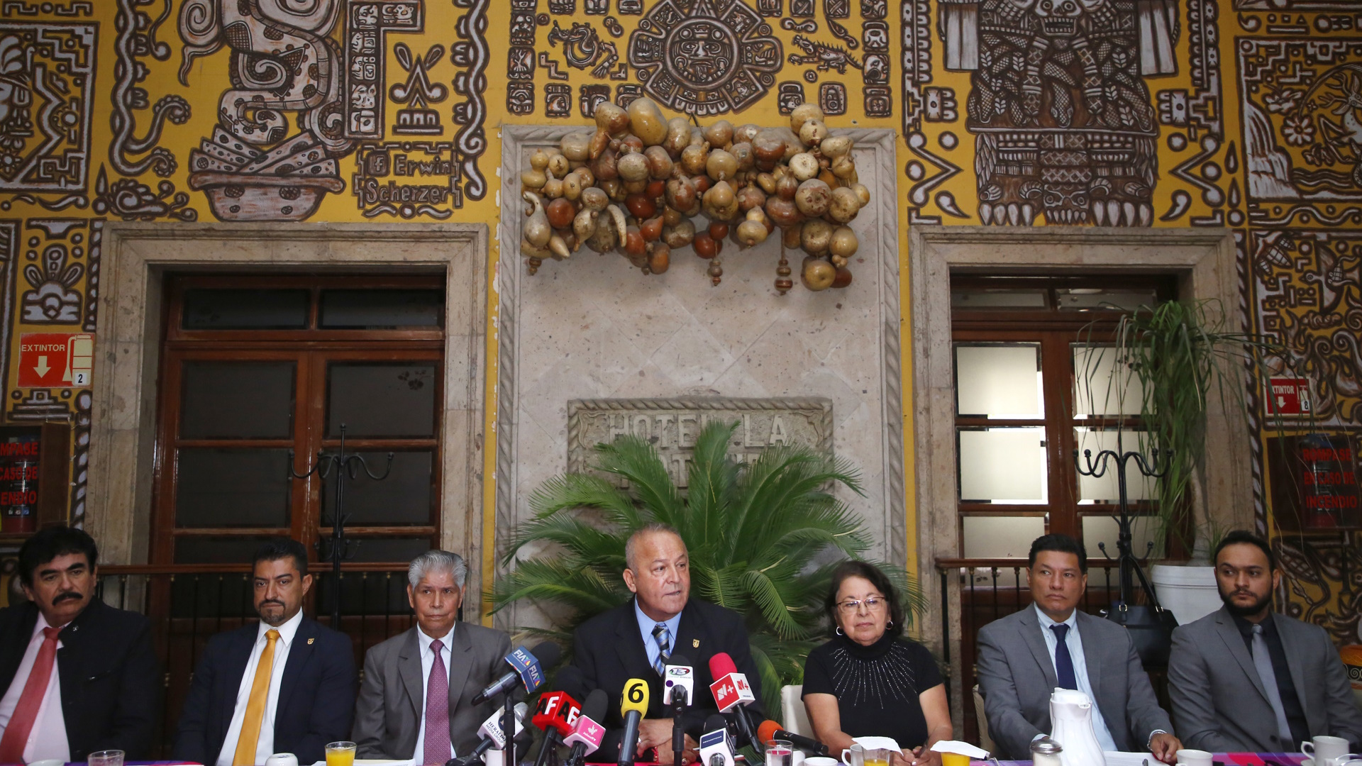 Colegios de abogados advierten riesgo a la democracia en México por reforma judicial Colegios de abogados advierten riesgo a la democracia en México por reforma judicial